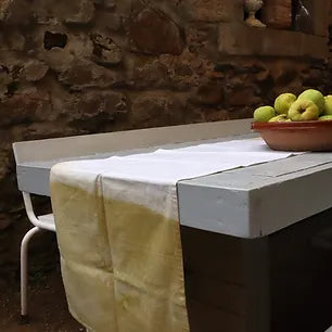 Chemin de table Margaux M en teinture végétale